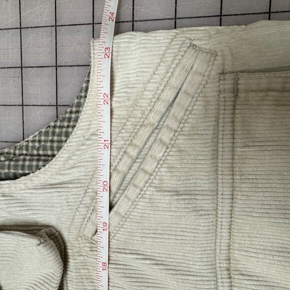 Eddie Bauer Corduroy Multi Pocket Cargo Vest Mens size L Hunting Fishing Style - Picture 6 of 6